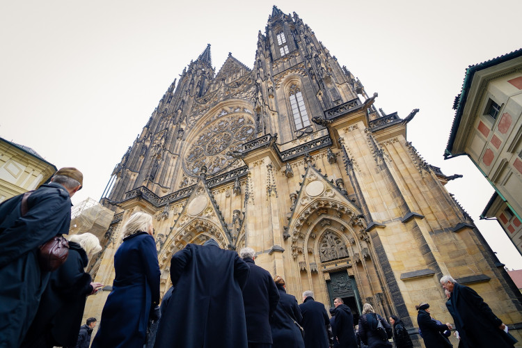 FOTOGALERIE: Pohřeb kardinála Dominika Duky