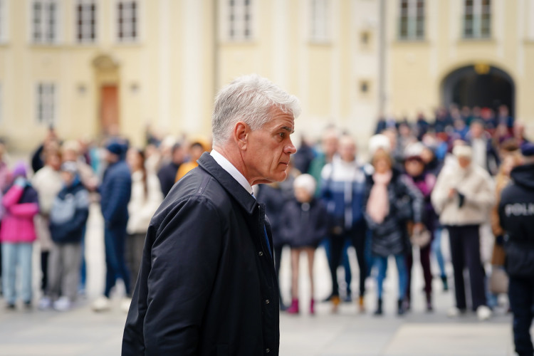 FOTOGALERIE: Známé tváře na Dukově pohřbu