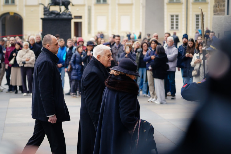 FOTOGALERIE: Známé tváře na Dukově pohřbu