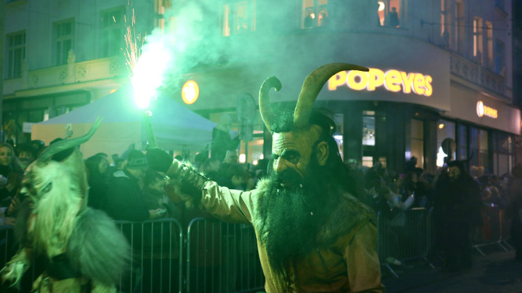 FOTOGALERIE: Malá Krampus show prošla Brnem,
