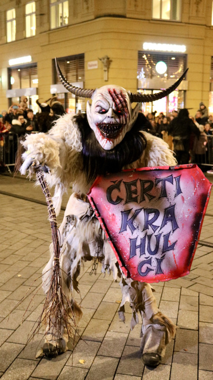 FOTOGALERIE: Malá Krampus show prošla Brnem,