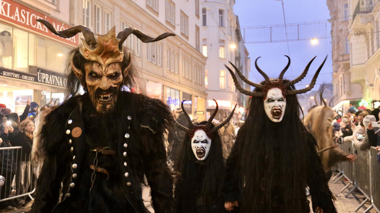 FOTOGALERIE: Malá Krampus show prošla Brnem,