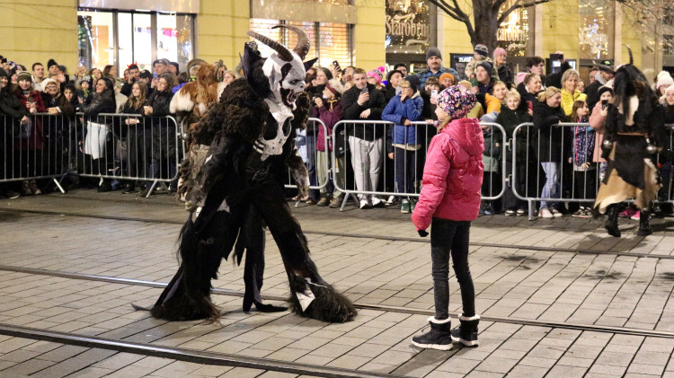 FOTOGALERIE: Malá Krampus show prošla Brnem,