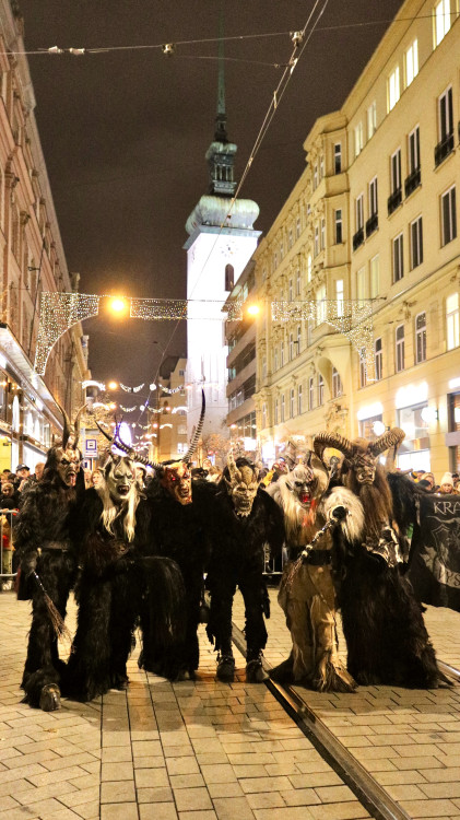 FOTOGALERIE: Malá Krampus show prošla Brnem,