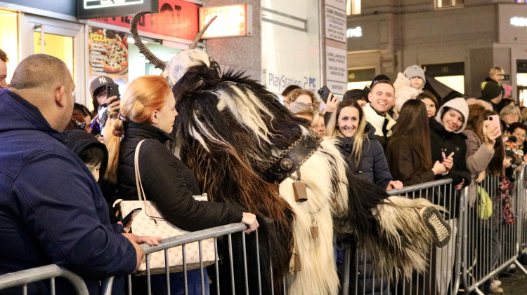 FOTOGALERIE: Malá Krampus show prošla Brnem,