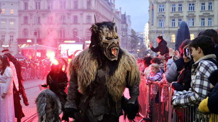 FOTOGALERIE: Malá Krampus show prošla Brnem,