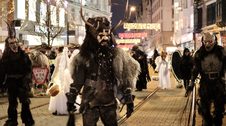 FOTOGALERIE: Malá Krampus show prošla Brnem,