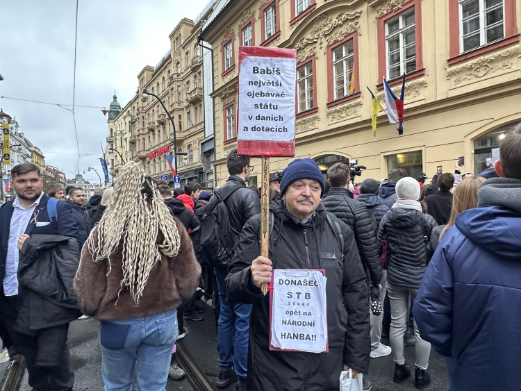 FOTOGALERIE: Dopoledne na Národní třídě