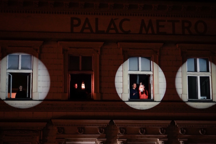 FOTOGALERIE: Nekonečný proud lidí. 17. listopad na Národní