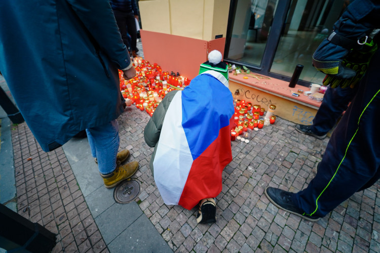 FOTOGALERIE: Nekonečný proud lidí. 17. listopad na Národní
