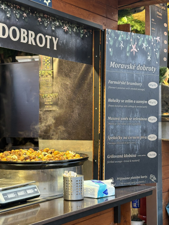 FOTO: Kolik stojí svařák, bramborák nebo Turbomošt? Drbna zmapovala ceny na Zelňáku