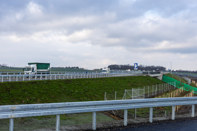 FOTOGALERIE: Nová D35 u Olomouce se otevírá do plného provozu