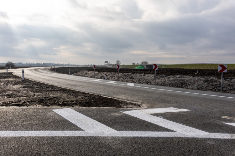 FOTOGALERIE: Nová D35 u Olomouce se otevírá do plného provozu