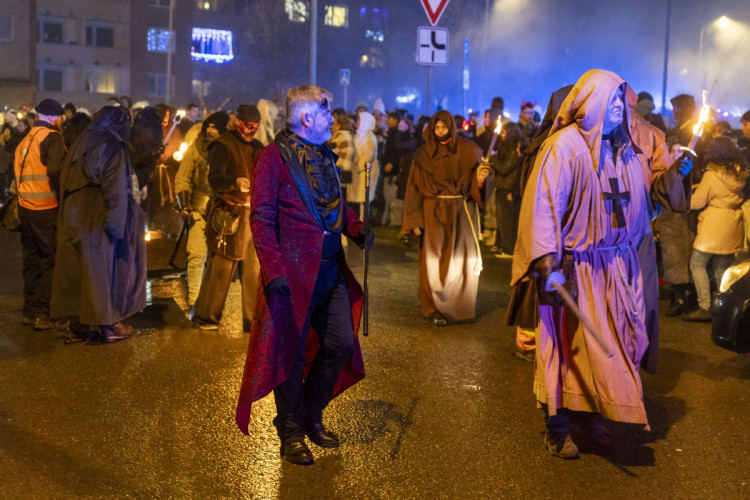 FOTOGALERIE: Mikulášský průvod v Přerově přilákal davy diváků