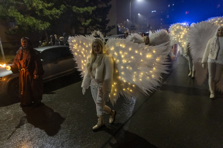 FOTOGALERIE: Mikulášský průvod v Přerově přilákal davy diváků