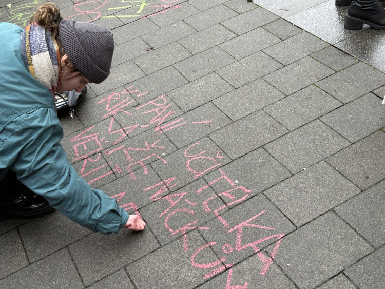 FOTO: Macinko, odmňoukej jinam, vzkázali studenti v Brně. Z výuky jich odešly stovky