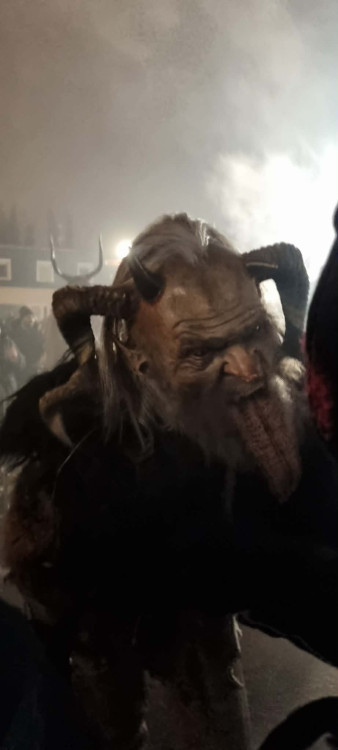 Stovky krampusů v Budějcích. Podívejte se, jak vypadal pekelný průvod
