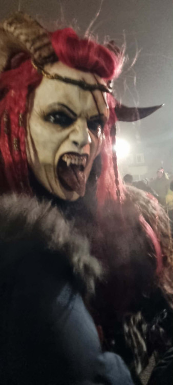 Stovky krampusů v Budějcích. Podívejte se, jak vypadal pekelný průvod