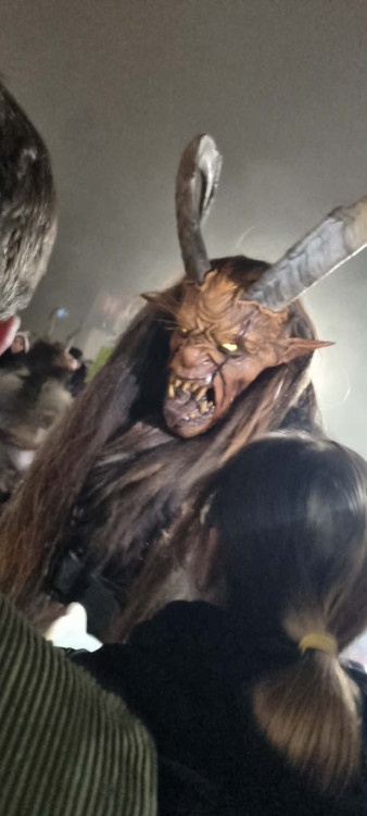 Stovky krampusů v Budějcích. Podívejte se, jak vypadal pekelný průvod