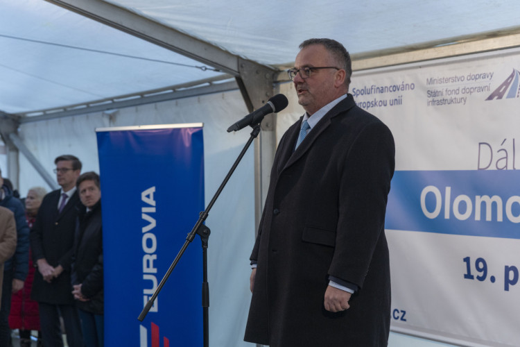 FOTO: Nové dálnice D1 a D55 po slavnostním otevření slouží řidičům