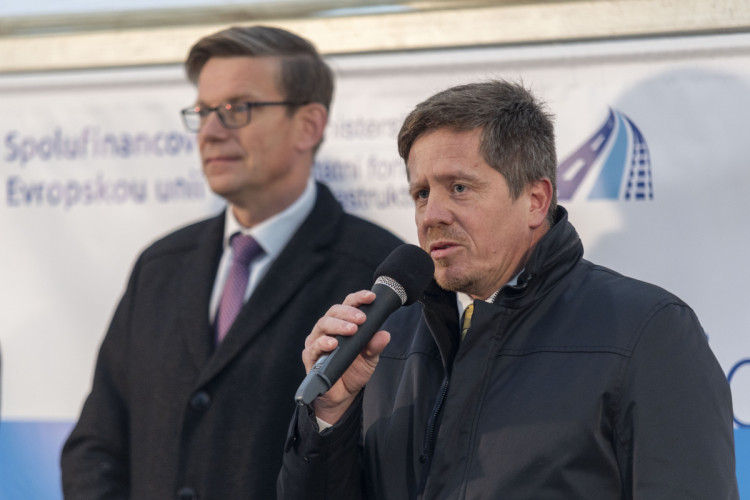 FOTO: Nové dálnice D1 a D55 po slavnostním otevření slouží řidičům