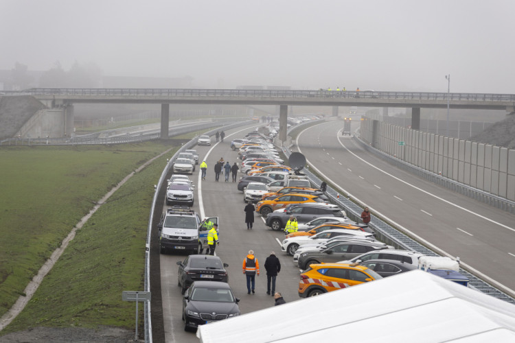 FOTO: Nové dálnice D1 a D55 po slavnostním otevření slouží řidičům