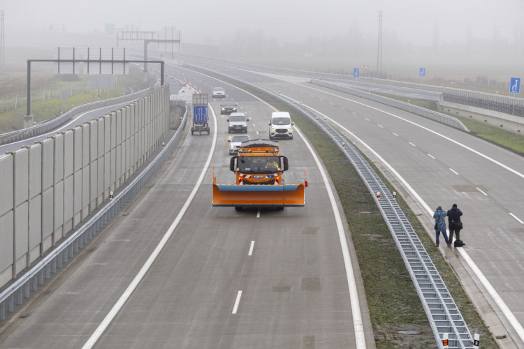 FOTO: Nové dálnice D1 a D55 po slavnostním otevření slouží řidičům