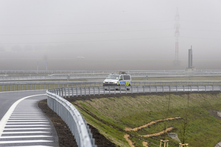 FOTO: Nové dálnice D1 a D55 po slavnostním otevření slouží řidičům