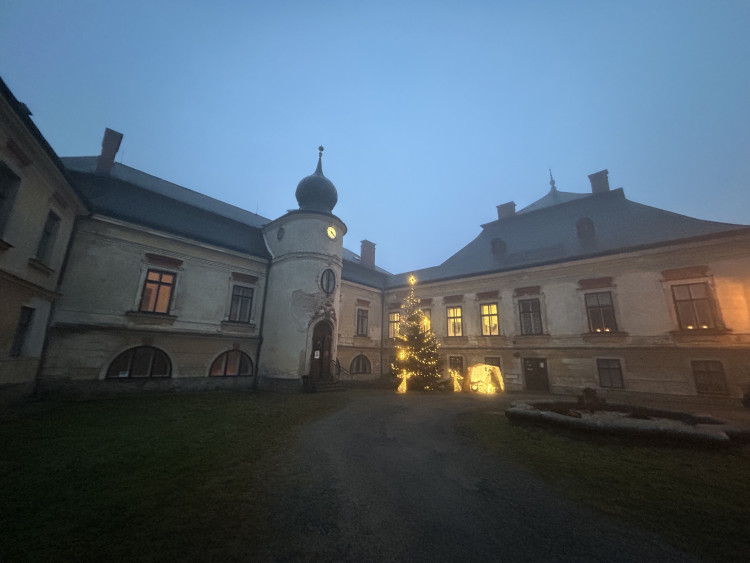 Prohlídka zámku ve Větrném Jeníkově