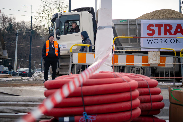 FOTOGALERIE: Zatěžovací zkouška Dvoreckého mostu