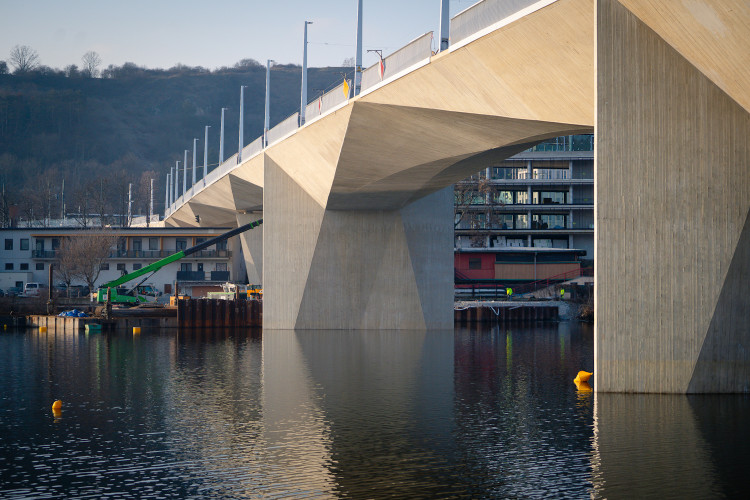 FOTOGALERIE: Zatěžovací zkouška Dvoreckého mostu