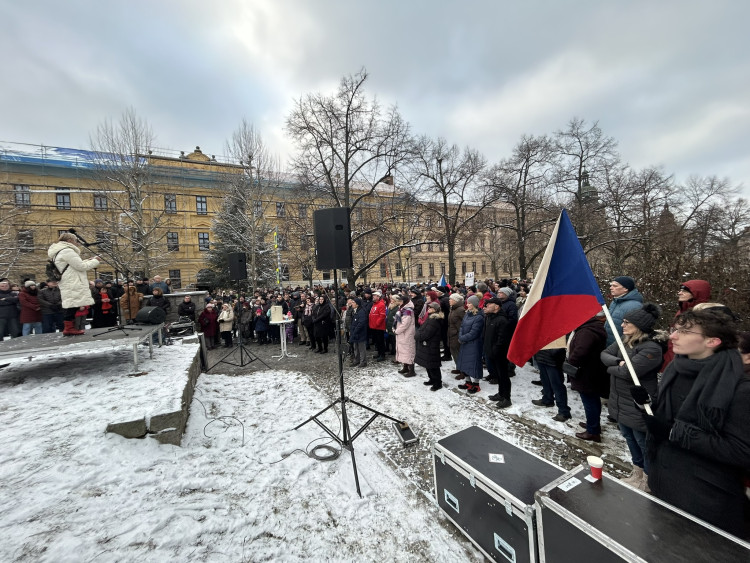 Demonstrace Stojíme za prezidentem v Jihlavě