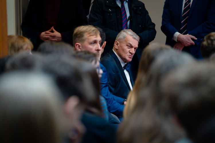 FOTOGALERIE: Návštěva prezidenta Pavla na ZŠ Generála Františka Fajtla