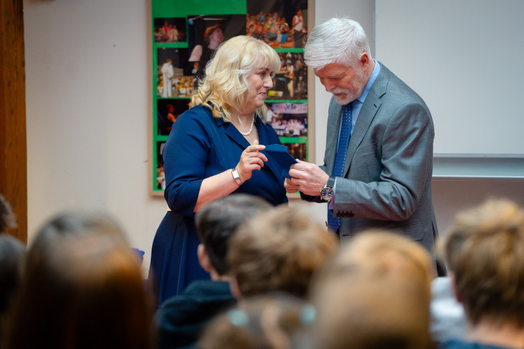 FOTOGALERIE: Návštěva prezidenta Pavla na ZŠ Generála Františka Fajtla