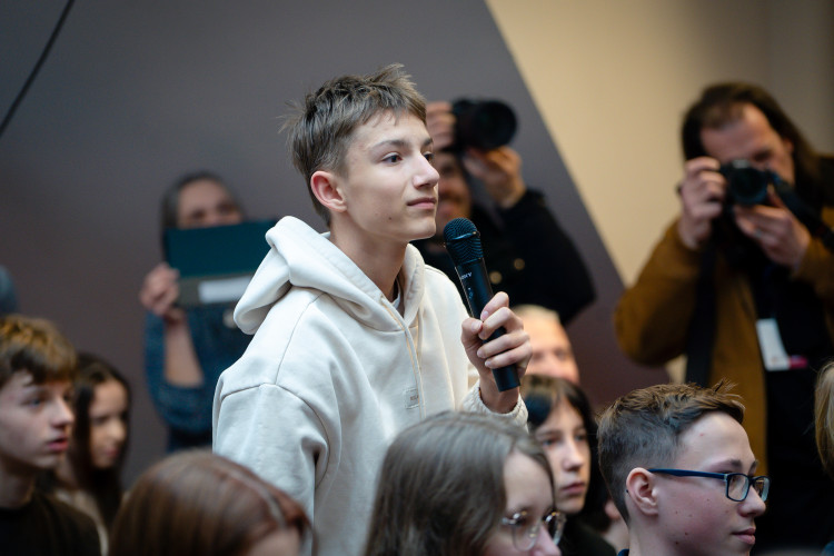 FOTOGALERIE: Návštěva prezidenta Pavla na ZŠ Generála Františka Fajtla