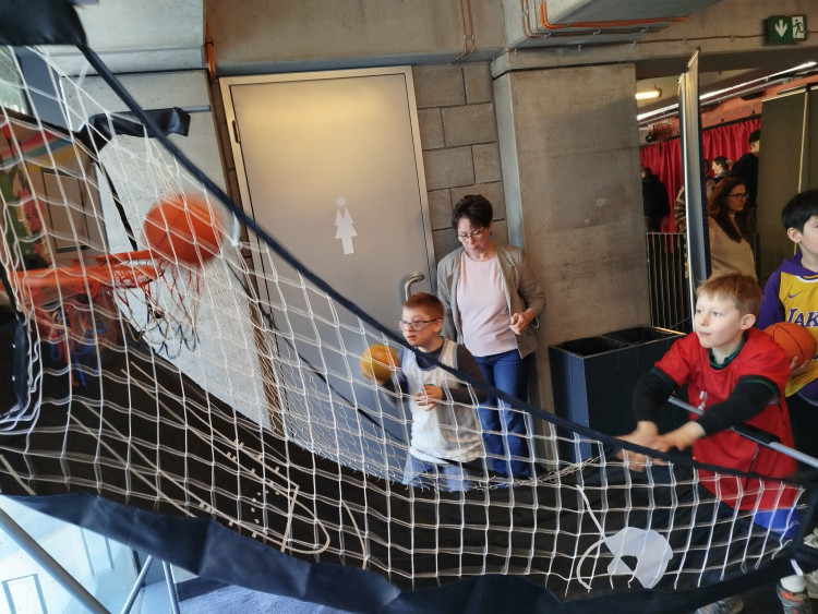 Basketbalový zápas ZVVZ USK Praha - Žabiny Brno