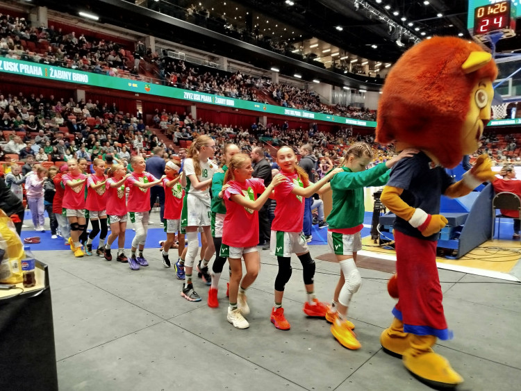 Basketbalový zápas ZVVZ USK Praha - Žabiny Brno