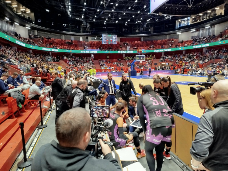 Basketbalový zápas ZVVZ USK Praha - Žabiny Brno