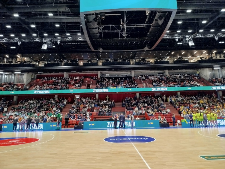 Basketbalový zápas ZVVZ USK Praha - Žabiny Brno