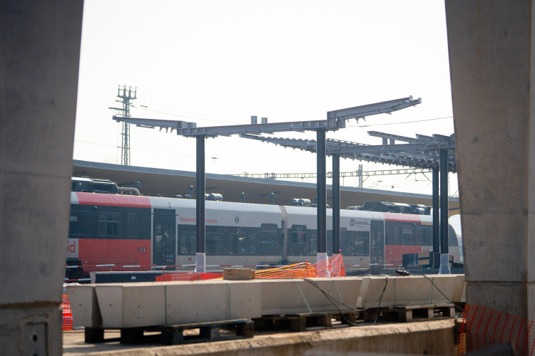 FOTO: Smíchovské nádraží roste před očima. První nástupiště dokončí letos