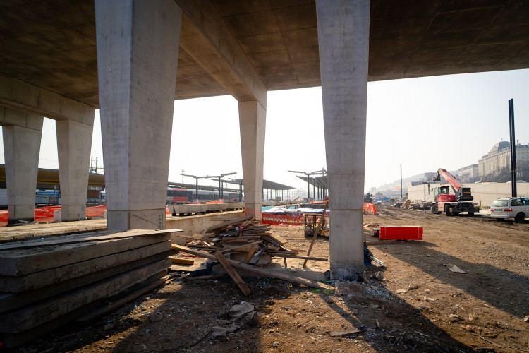 FOTO: Smíchovské nádraží roste před očima. První nástupiště dokončí letos