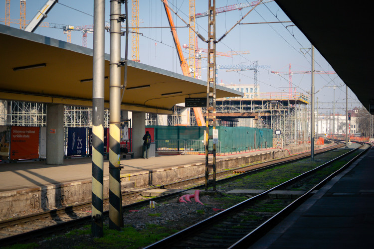 FOTO: Smíchovské nádraží roste před očima. První nástupiště dokončí letos