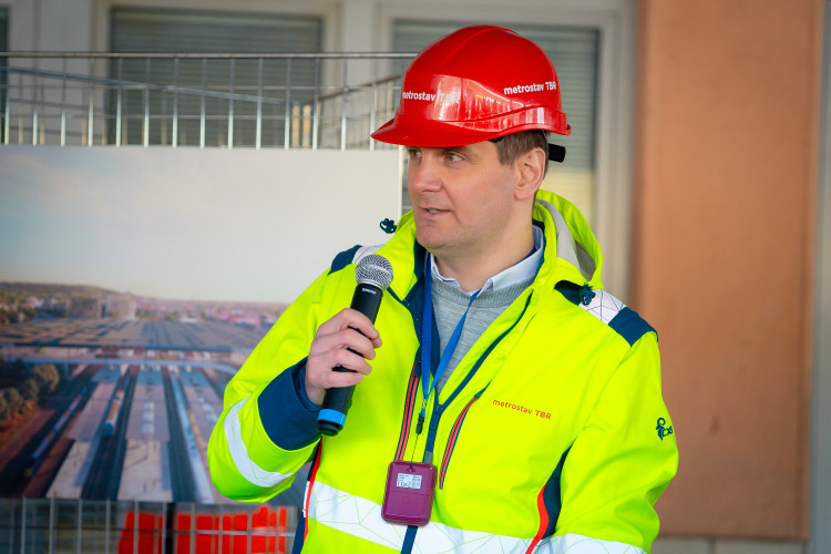 FOTO: Smíchovské nádraží roste před očima. První nástupiště dokončí letos