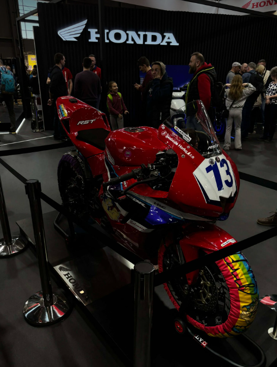 FOTOGALERIE: Do Brna se vrátil Motosalon. Zaměřil se letos také na motorkářky