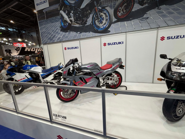 FOTOGALERIE: Do Brna se vrátil Motosalon. Zaměřil se letos také na motorkářky