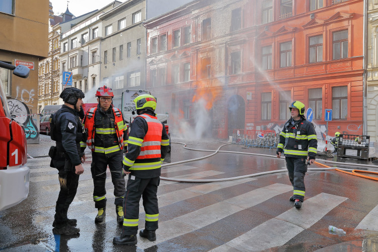 FOTOGALERIE: Požár plynu na Letné