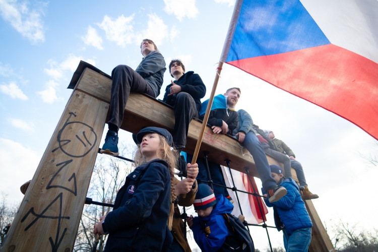 FOTOGALERIE: Podívejte se, jak probíhala demonstrace na Letné