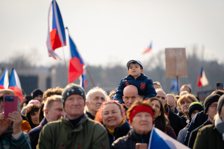 FOTOGALERIE: Podívejte se, jak probíhala demonstrace na Letné