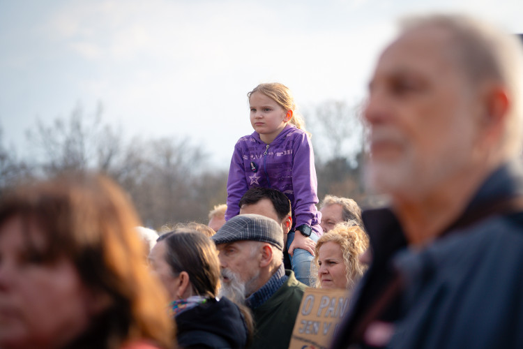 FOTOGALERIE: Podívejte se, jak probíhala demonstrace na Letné
