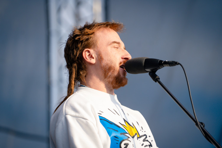 FOTOGALERIE: Podívejte se, jak probíhala demonstrace na Letné